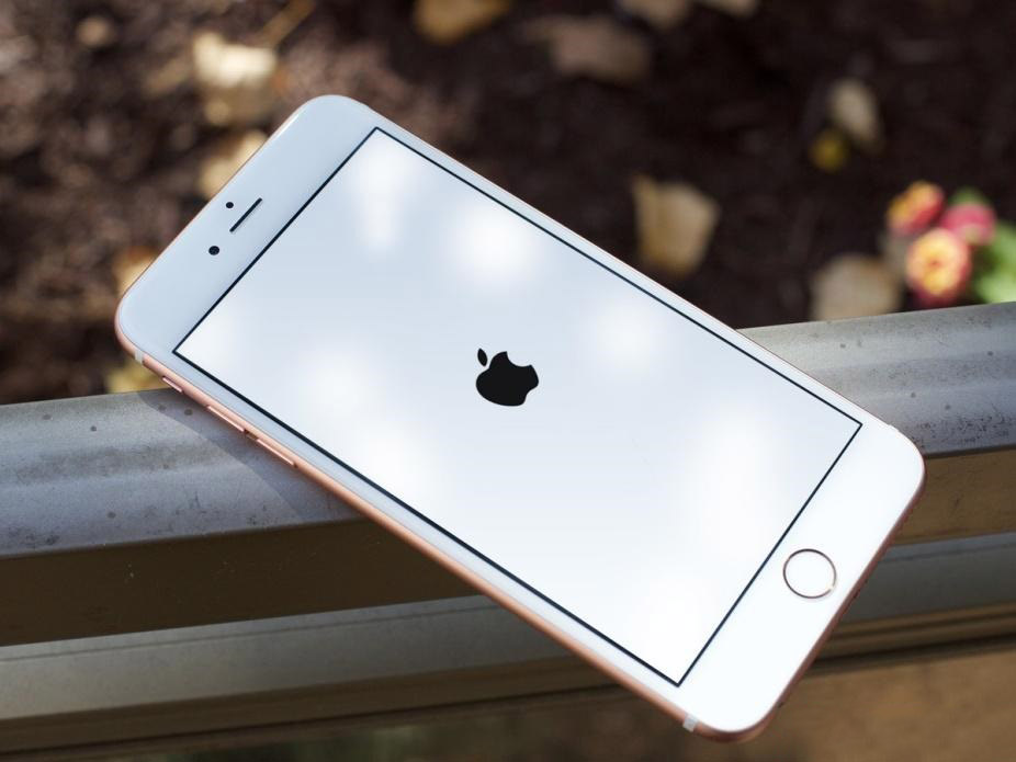 Bạn cần làm gì khi iPhone 8 Plus bị sập nguồn liên tục? 13 iphone 8 plus bi sap nguon 1 Bạn cần làm gì khi iPhone 8 Plus bị sập nguồn liên tục?