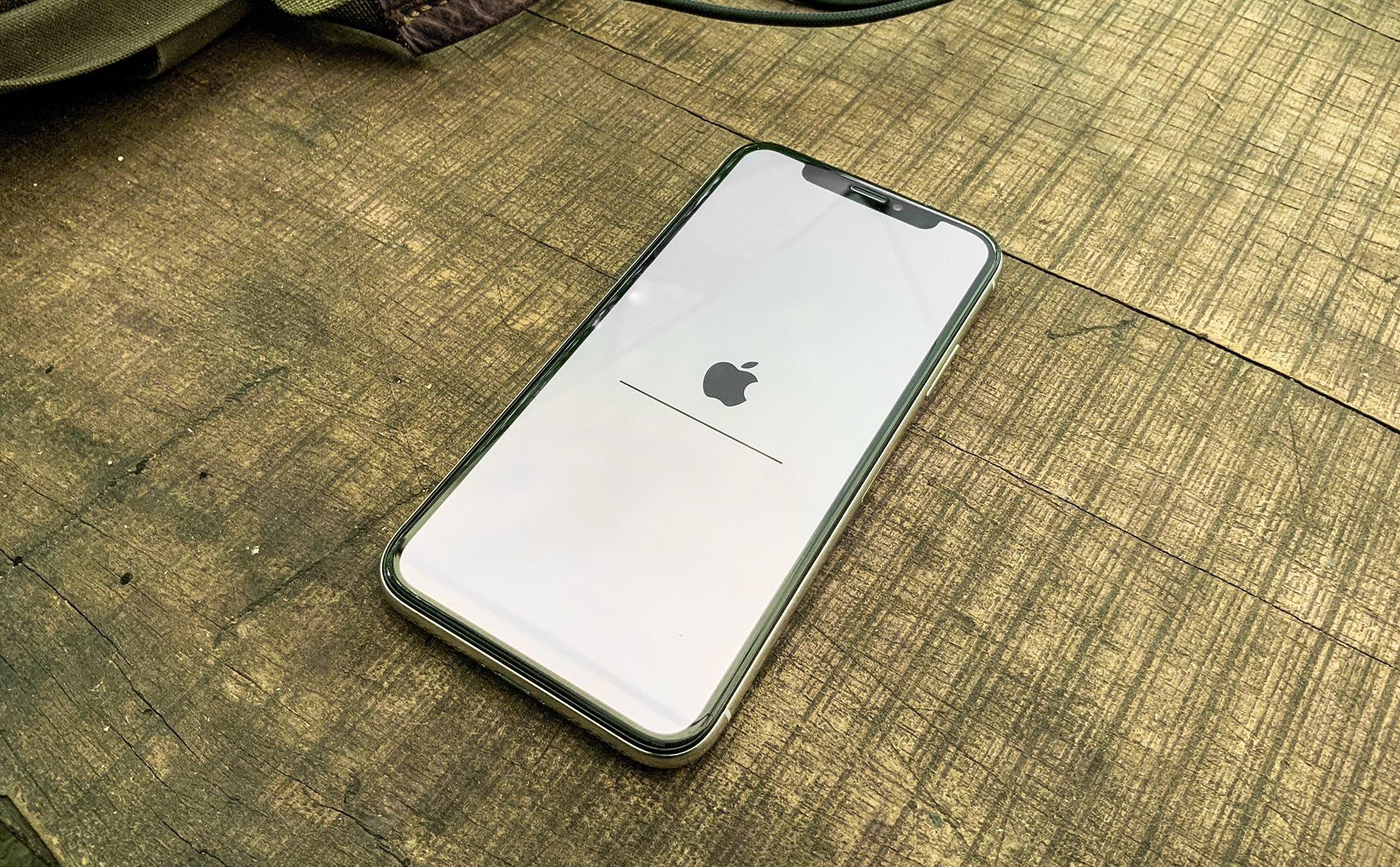 Hướng dẫn cách khởi động lại iPhone X bị treo logo táo nhấp nháy 7 iphone x bi treo tao Hướng dẫn cách khởi động lại iPhone X bị treo logo táo nhấp nháy