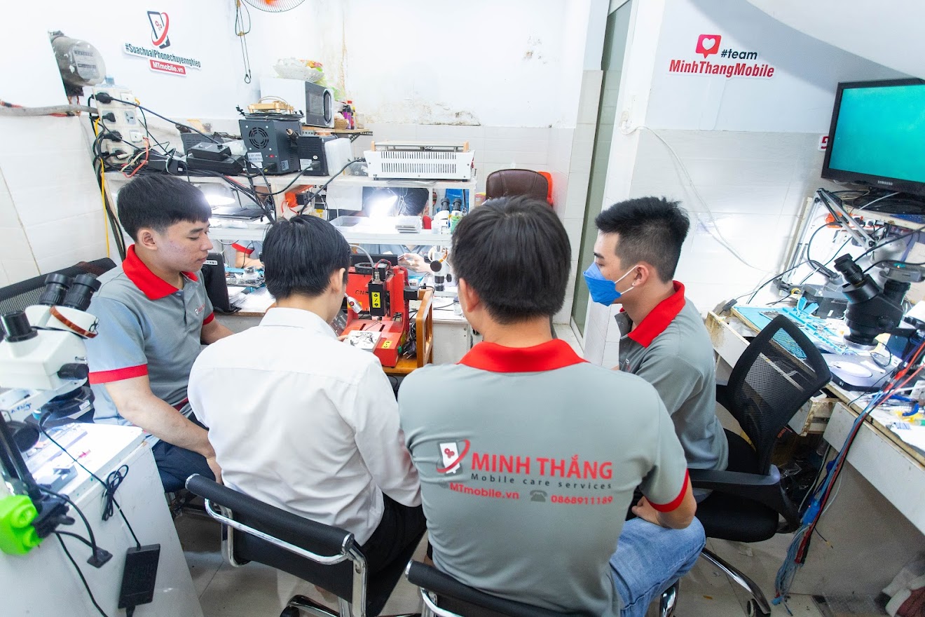 Mô Tả Khoá Học Sửa điện Thoại IPhone TPHCM 2 IMG 8376 Mô Tả Khoá Học Sửa điện Thoại IPhone TPHCM