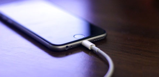 Tự khắc phục sự cố khi iPhone 7 Plus  không lên nguồn 19853