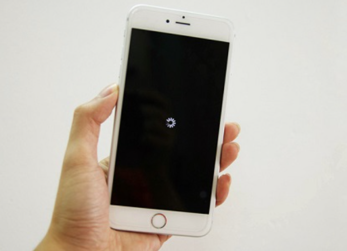 Tự khắc phục sự cố khi iPhone 7 Plus  không lên nguồn 19861