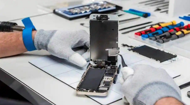 Sua iPhone 6 bi treo tao 13 Thay IC nguồn iPhone 13 Mini