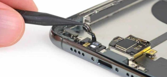 Sửa iPhone 7 sạc không vào pin 25 Sua iPhone 6 sac khong vao pin 6 Sửa iPhone 7 sạc không vào pin