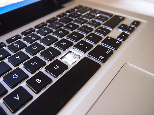 ban phim macbook bi liet Thay Bàn Phím Macbook Pro 2016